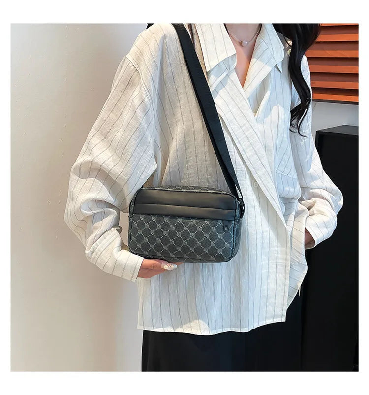 Women Stylish Crossbody Bag, Modern Geometric Pattern, Black Brown Versatile Design, Daily Commute, Casual Outings Messenger Bag