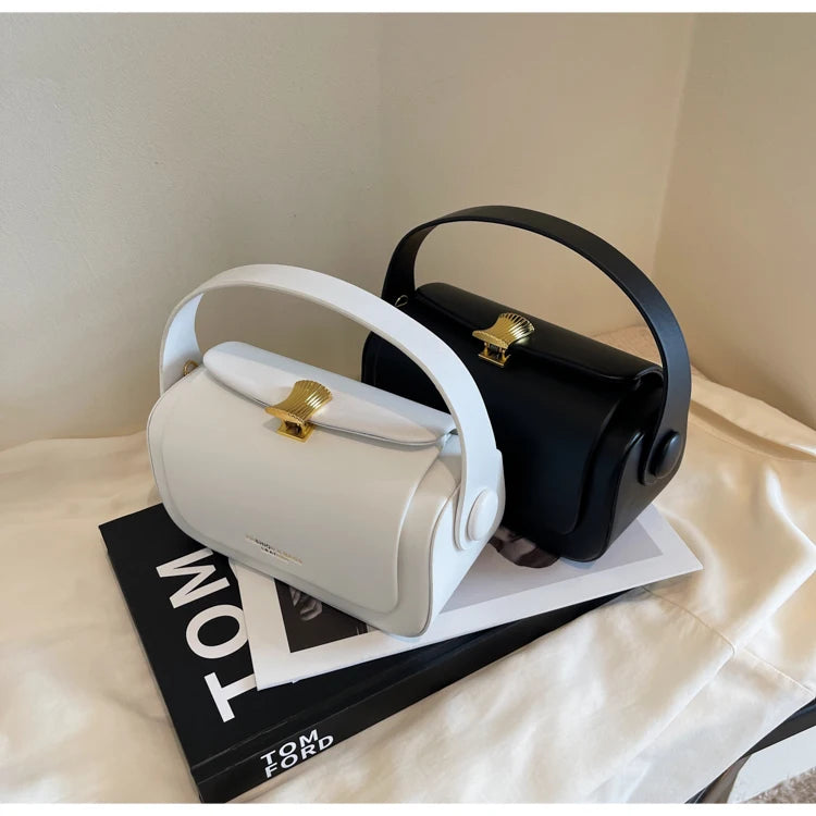 Classic Black Shoulder Bag Women's Versatile Retro Crossbody Square Bags 2025 New Large Capacity Textured Leather Flap Handbags