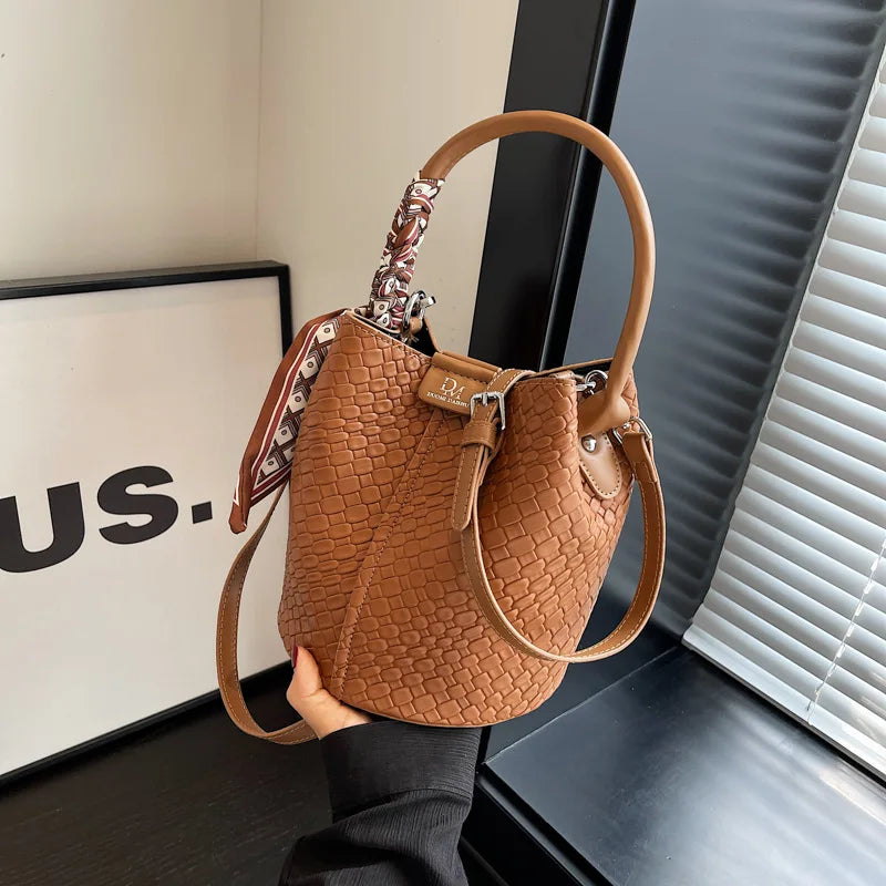Women's Woven Bucket Bags Crossbody Purse, Elegant Tote for Travel & Formal Events, Durable Wipe-Clean Luxury Handbag