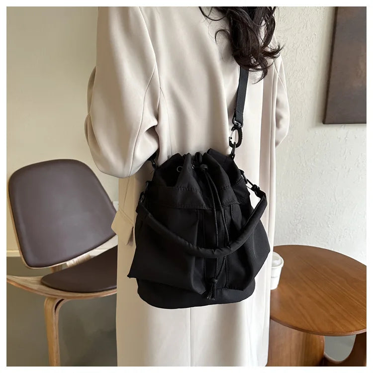 Fashionable Crossbody Bags for Women Shoulder Bag Large Capacity Oxford Women Bucket Bag Purse and Handbags