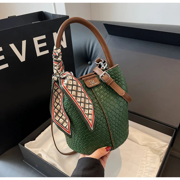 Women's Woven Bucket Bags Crossbody Purse, Elegant Tote for Travel & Formal Events, Durable Wipe-Clean Luxury Handbag