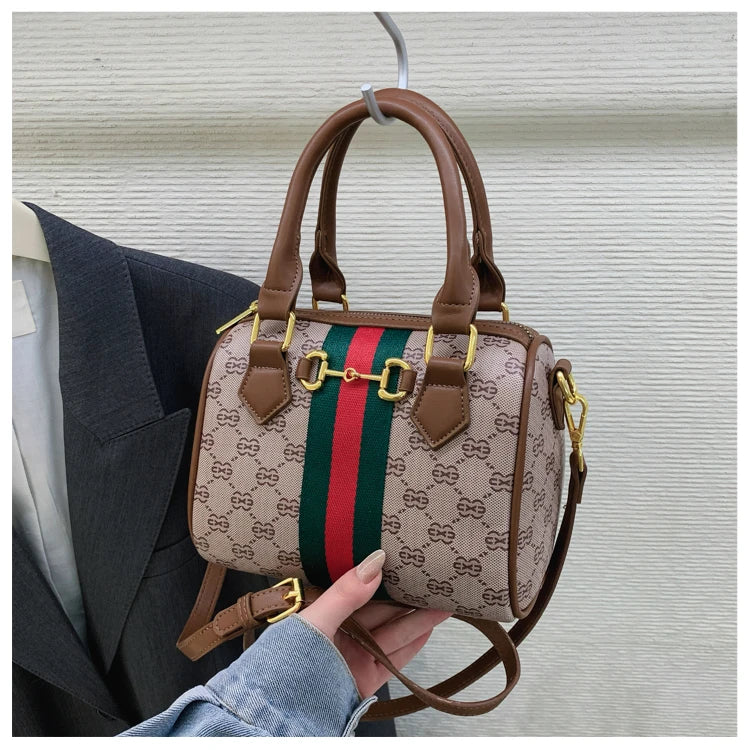 High Fashion Leather Crossbody Bag For Women Shoulder Messenger Tote By Famous Designer Luxury Brand Elegant Mom' Bag