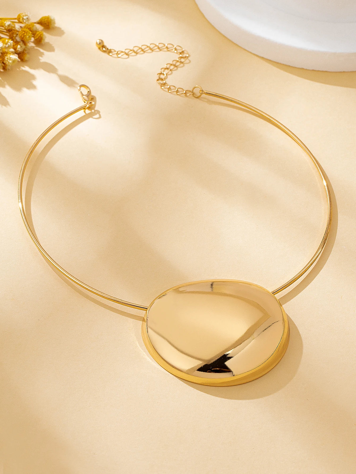 A Bold, Glossy, Geometric, and Stylish Minimalist Necklace Minimalist Metal Choker. Pendant Neck Accessory, Perfect for Gifting