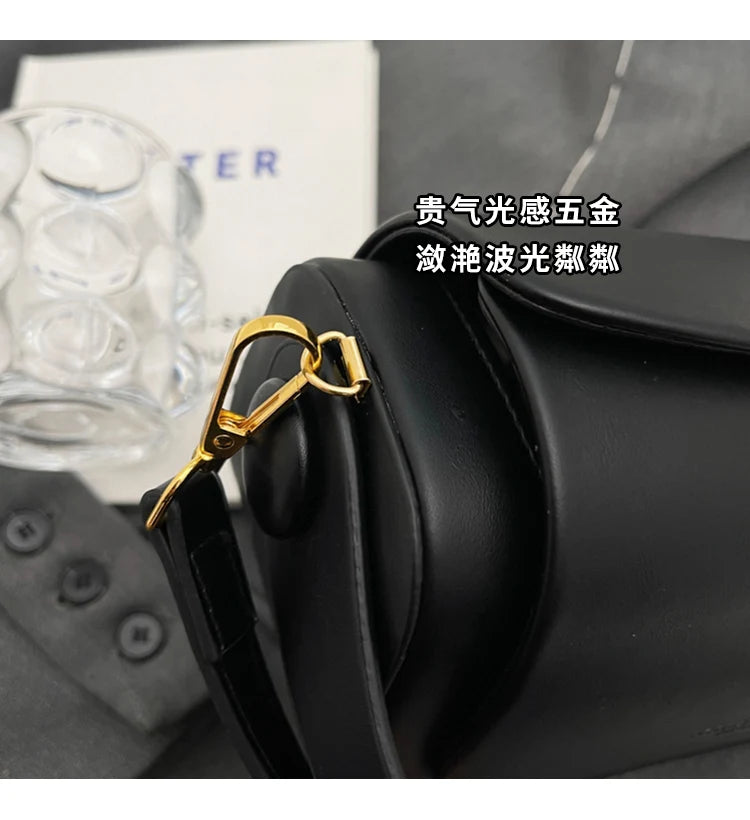 Classic Black Shoulder Bag Women's Versatile Retro Crossbody Square Bags 2025 New Large Capacity Textured Leather Flap Handbags