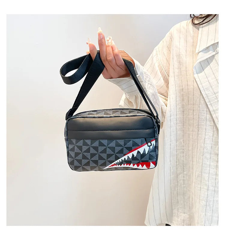 Women Stylish Crossbody Bag, Modern Geometric Pattern, Black Brown Versatile Design, Daily Commute, Casual Outings Messenger Bag