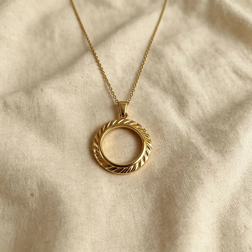 Minimalist Gold Tone Stainless Steel Geometric Twisted Texture Hollow Circle Pendant Necklace for Women Jewelry Does Not Fade