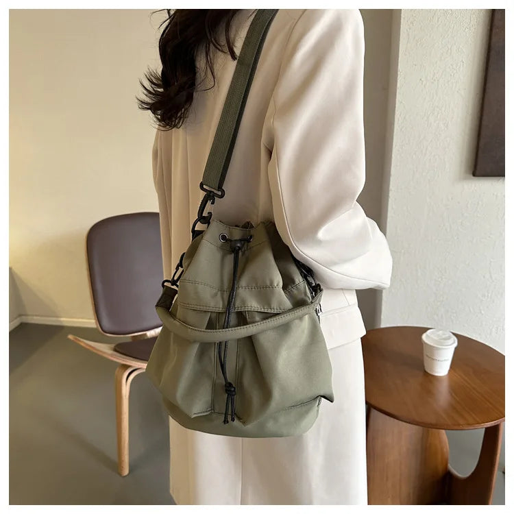 Fashionable Crossbody Bags for Women Shoulder Bag Large Capacity Oxford Women Bucket Bag Purse and Handbags
