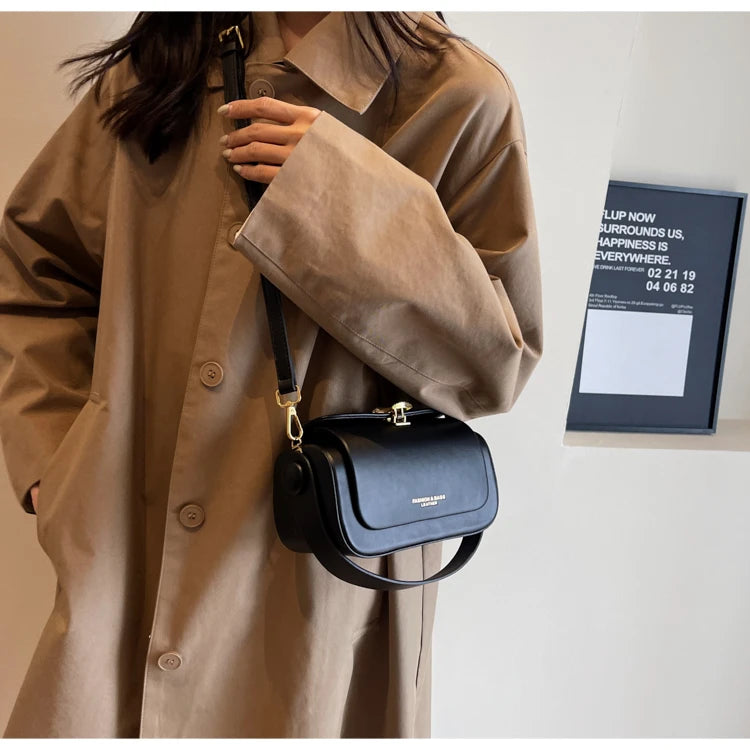 Classic Black Shoulder Bag Women's Versatile Retro Crossbody Square Bags 2025 New Large Capacity Textured Leather Flap Handbags