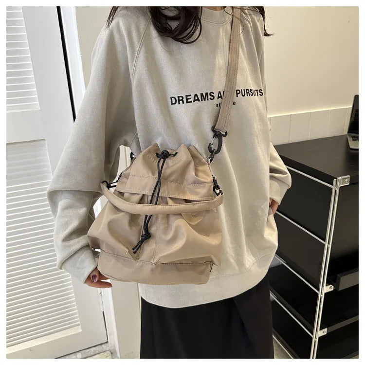 Fashionable Crossbody Bags for Women Shoulder Bag Large Capacity Oxford Women Bucket Bag Purse and Handbags