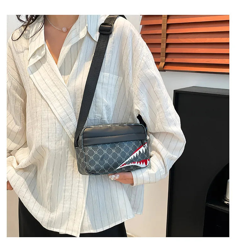 Women Stylish Crossbody Bag, Modern Geometric Pattern, Black Brown Versatile Design, Daily Commute, Casual Outings Messenger Bag