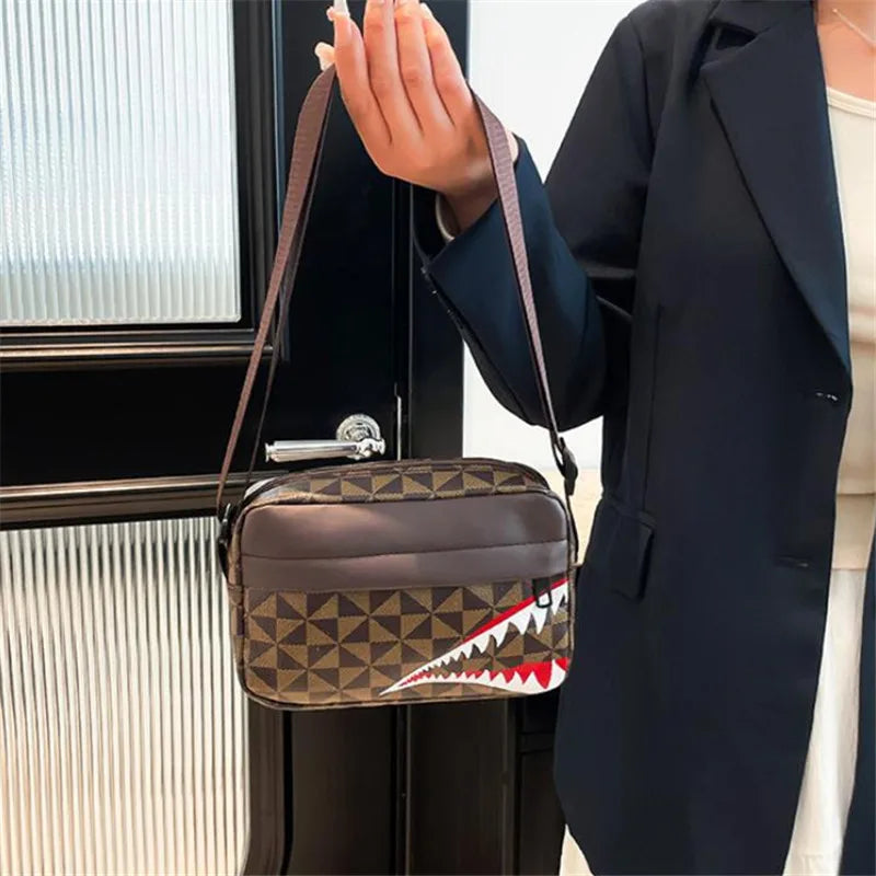 Women Stylish Crossbody Bag, Modern Geometric Pattern, Black Brown Versatile Design, Daily Commute, Casual Outings Messenger Bag