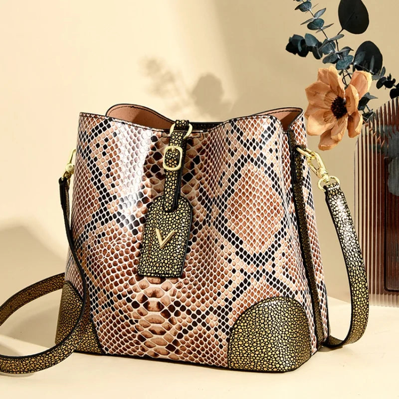 Pu Crossbody Bag High-End Fashionable Versatile Travel Shoulder Bag Large Capacity Daily Commuting Bag