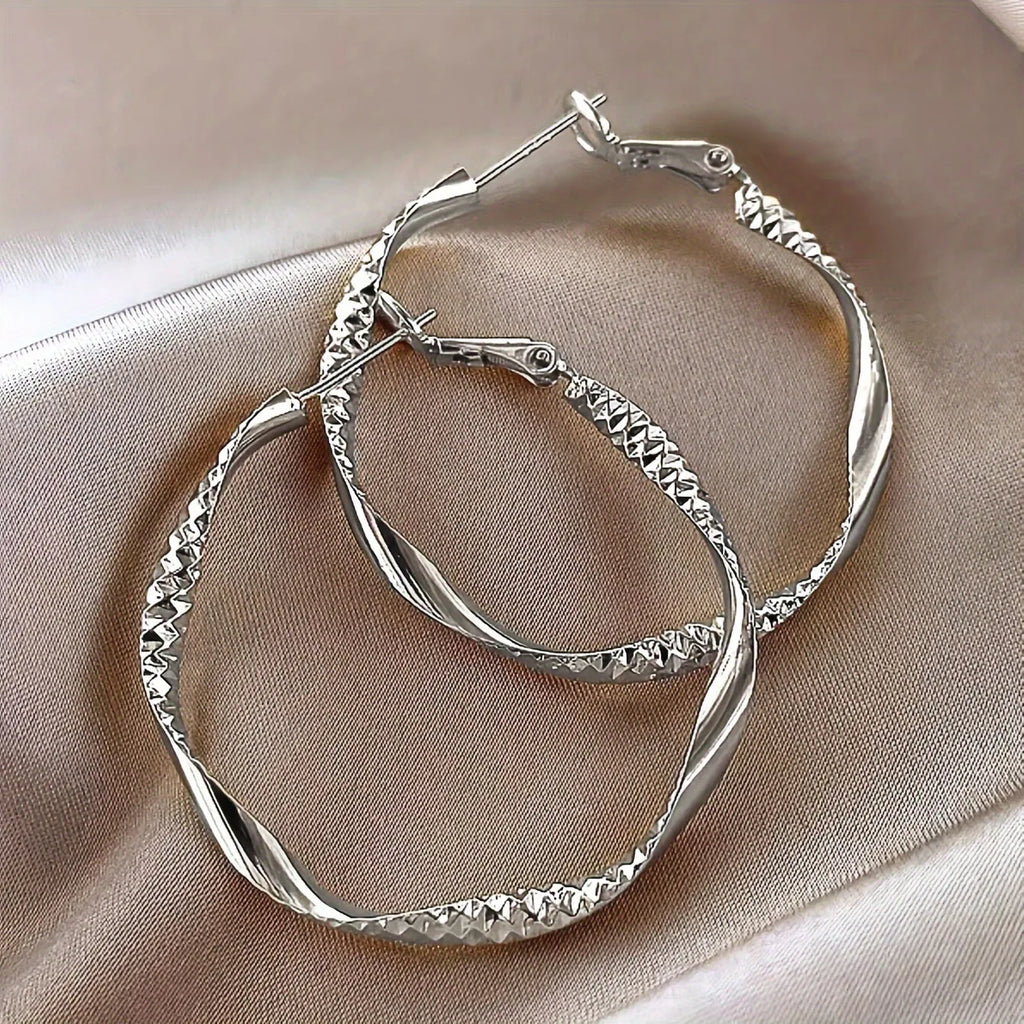 Elegant Geometry Big Round Hoop Earrings Fashion Aesthetics Liquid Metal Round Earrings Women's Charm Party Wedding Jewelry Gift
