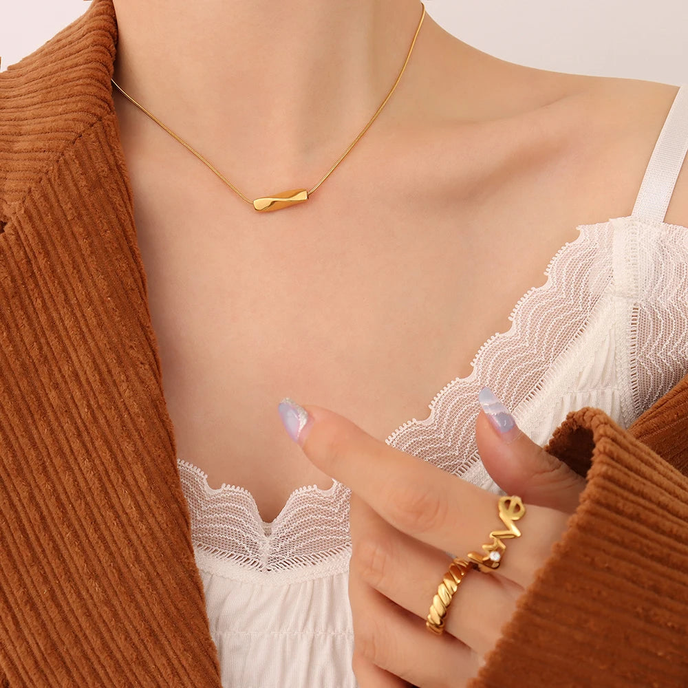 Minimalist Stainless Steel Necklace For Women 18K Gold Plated No Tarnish Waterproof Women's Spiral Pendant Neck Chain Necklaces