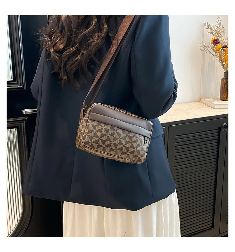 Women Stylish Crossbody Bag, Modern Geometric Pattern, Black Brown Versatile Design, Daily Commute, Casual Outings Messenger Bag
