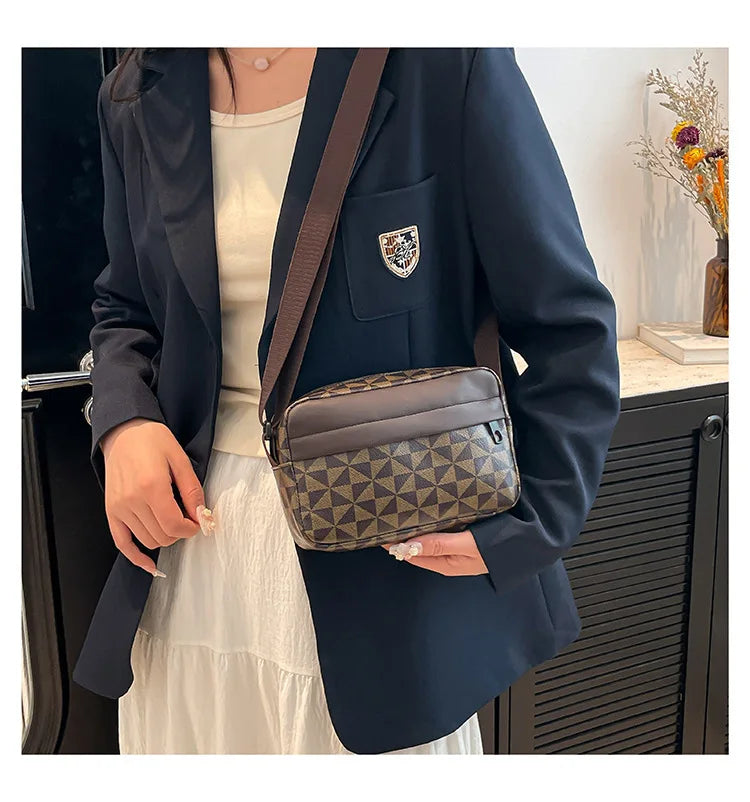 Women Stylish Crossbody Bag, Modern Geometric Pattern, Black Brown Versatile Design, Daily Commute, Casual Outings Messenger Bag