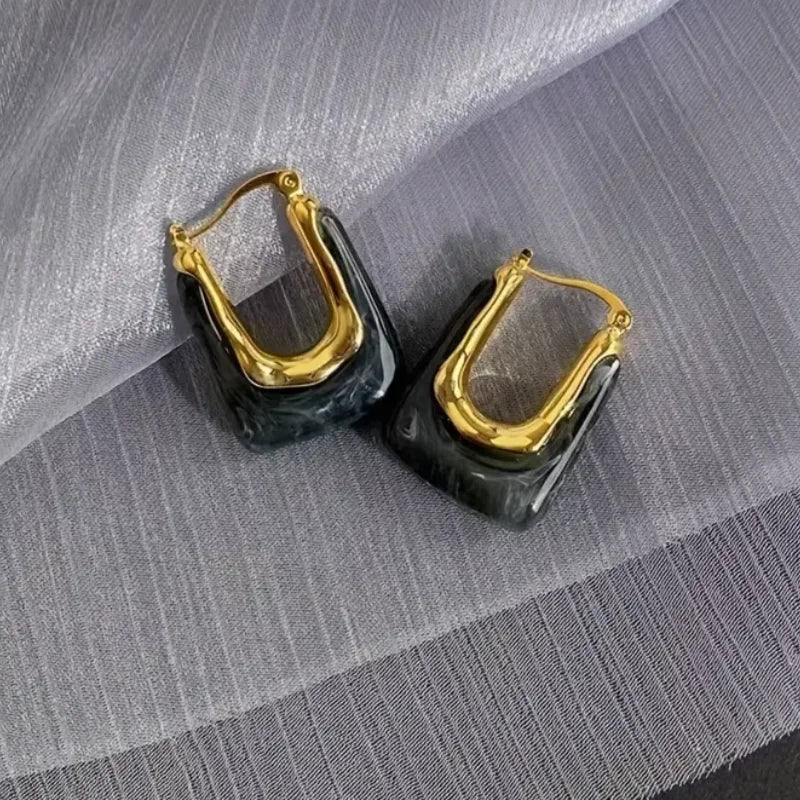 Elegant Vintage U-Shaped Hoop Earrings for Women Golden-Tone Finish & Resin Inlay Stylish Earring Party Jewelry Gifts