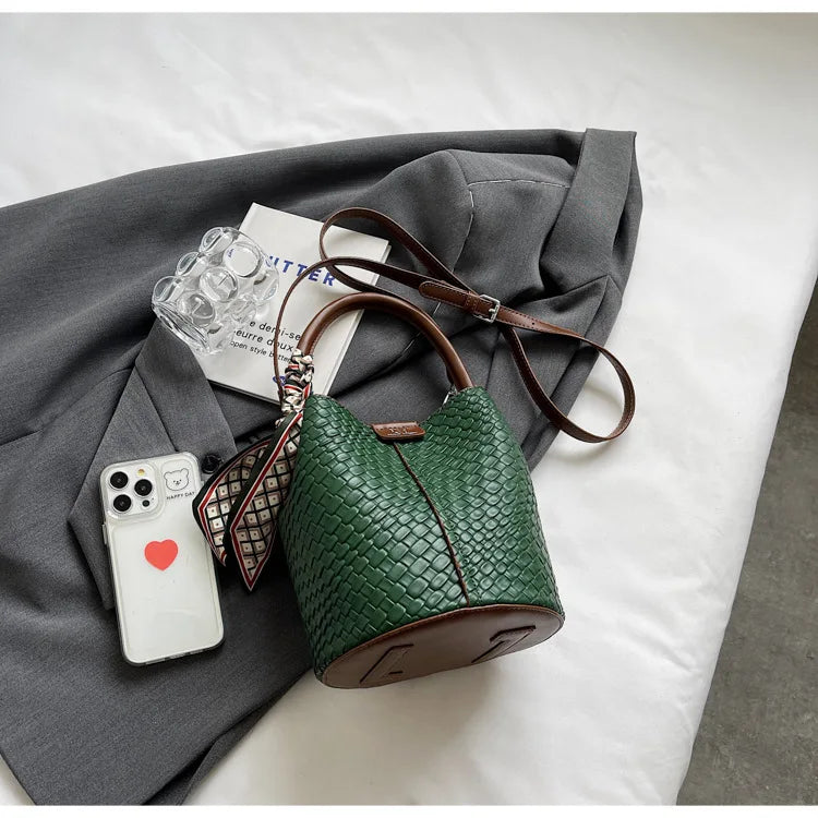 Women's Woven Bucket Bags Crossbody Purse, Elegant Tote for Travel & Formal Events, Durable Wipe-Clean Luxury Handbag