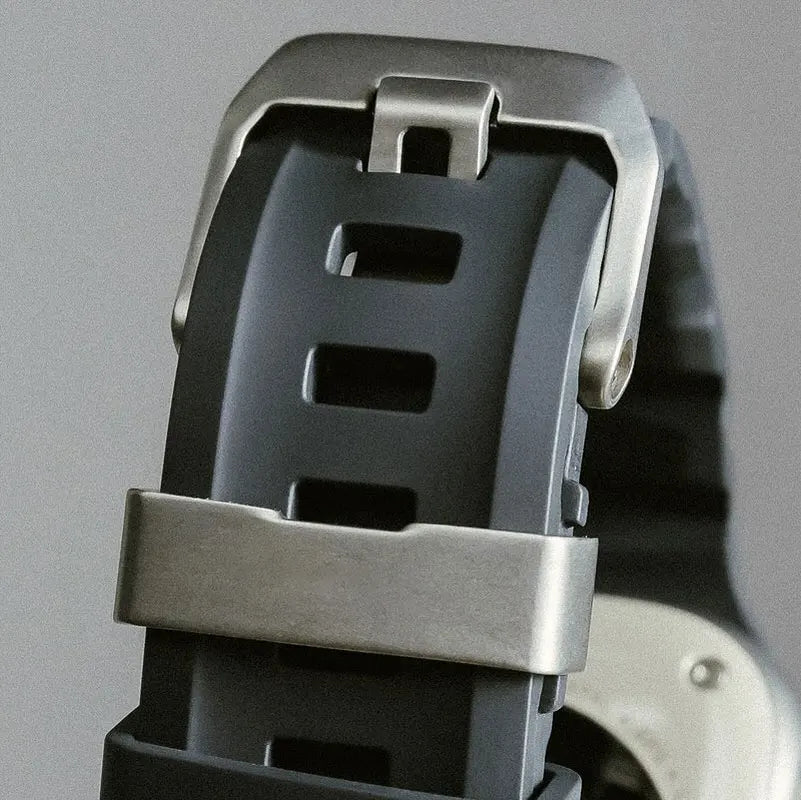 Luxury Silicone Band for iWatch 46mm Series 10 Ultra2 49mm 45mm Breathable Sport Strap for 44mm 42mm Series 9 8 7 6 5 4 3 2 1 SE