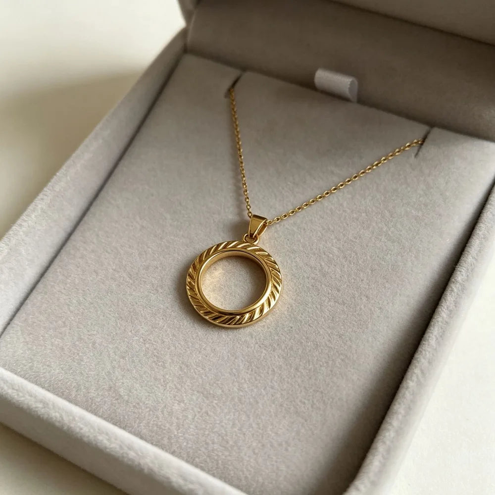 Minimalist Gold Tone Stainless Steel Geometric Twisted Texture Hollow Circle Pendant Necklace for Women Jewelry Does Not Fade