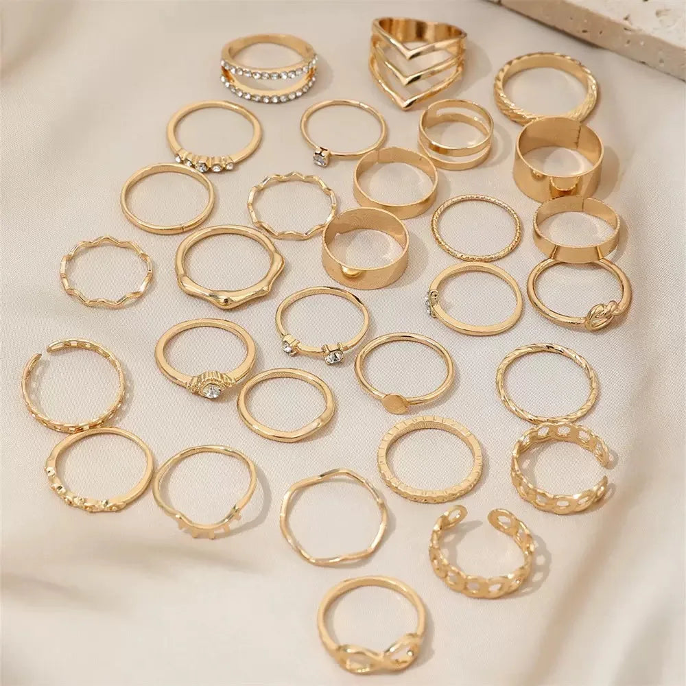 30 Pieces Of classic and Elegant Women's Stackable Rings, Fashionable And Exquisite, With Water Diamonds And Gold, Are Everyday