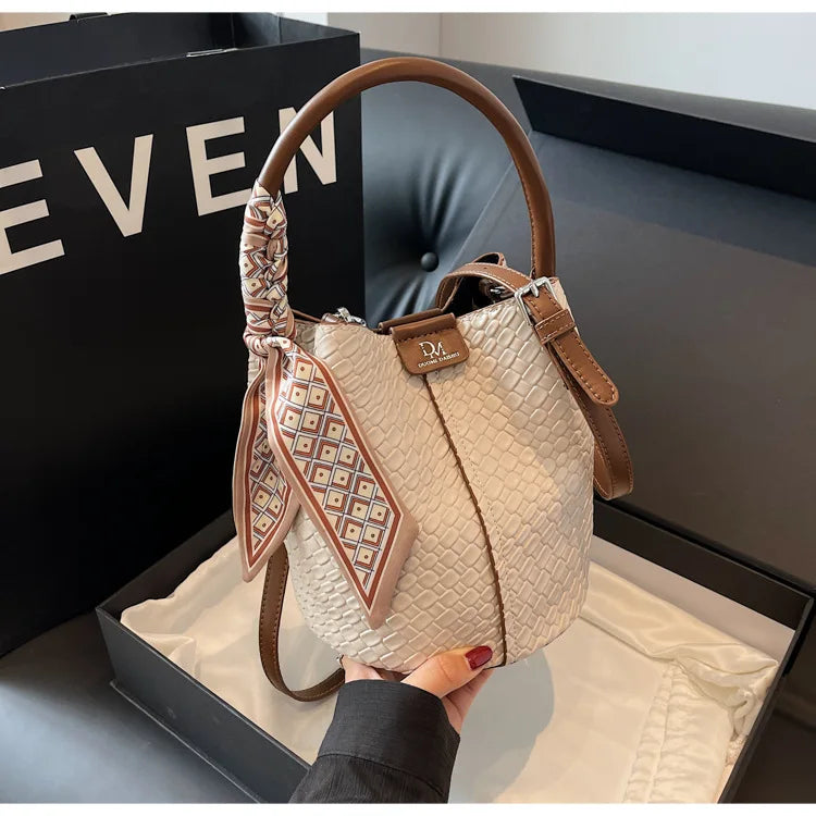 Women's Woven Bucket Bags Crossbody Purse, Elegant Tote for Travel & Formal Events, Durable Wipe-Clean Luxury Handbag