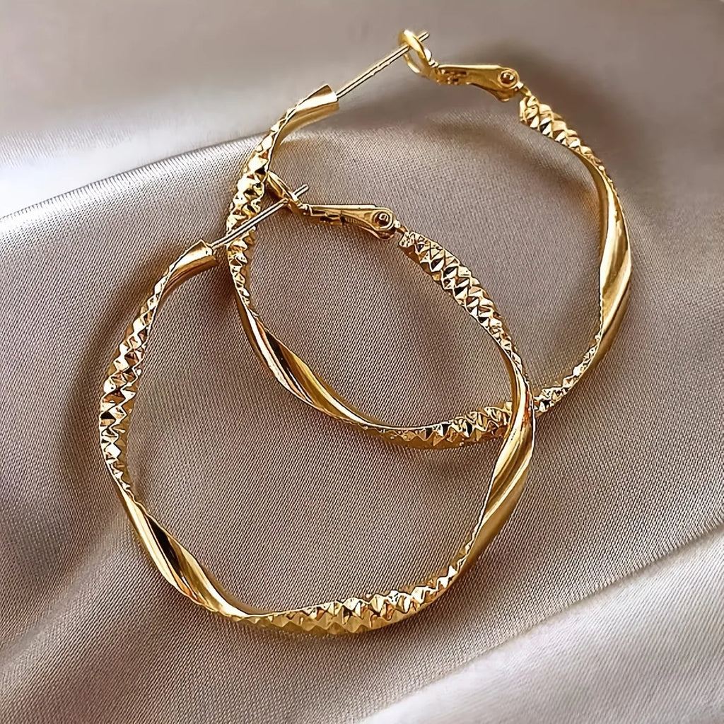 Elegant Geometry Big Round Hoop Earrings Fashion Aesthetics Liquid Metal Round Earrings Women's Charm Party Wedding Jewelry Gift