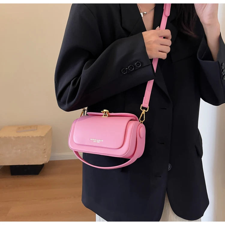 Classic Black Shoulder Bag Women's Versatile Retro Crossbody Square Bags 2025 New Large Capacity Textured Leather Flap Handbags