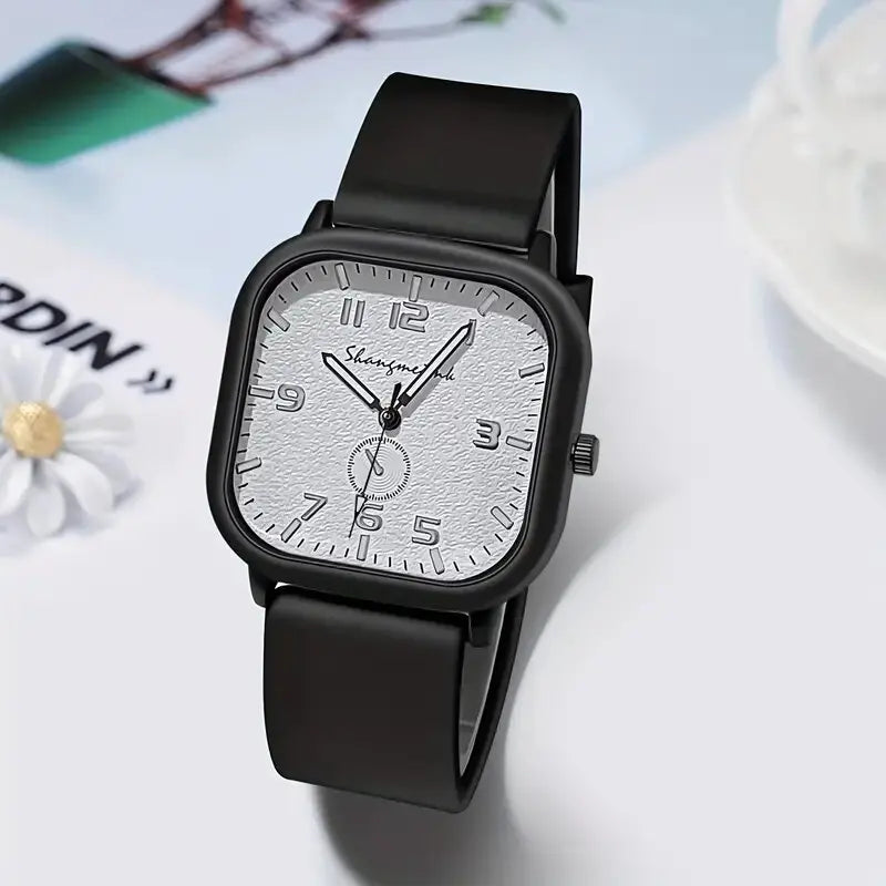 A stylish quartz watch with a personalized silicone band, the perfect choice for birthday, Valentine's Day, and New Year gifts