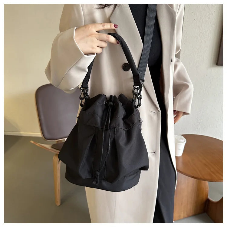Fashionable Crossbody Bags for Women Shoulder Bag Large Capacity Oxford Women Bucket Bag Purse and Handbags