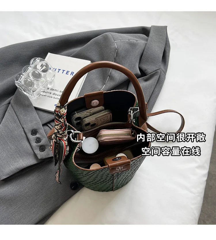 Women's Woven Bucket Bags Crossbody Purse, Elegant Tote for Travel & Formal Events, Durable Wipe-Clean Luxury Handbag