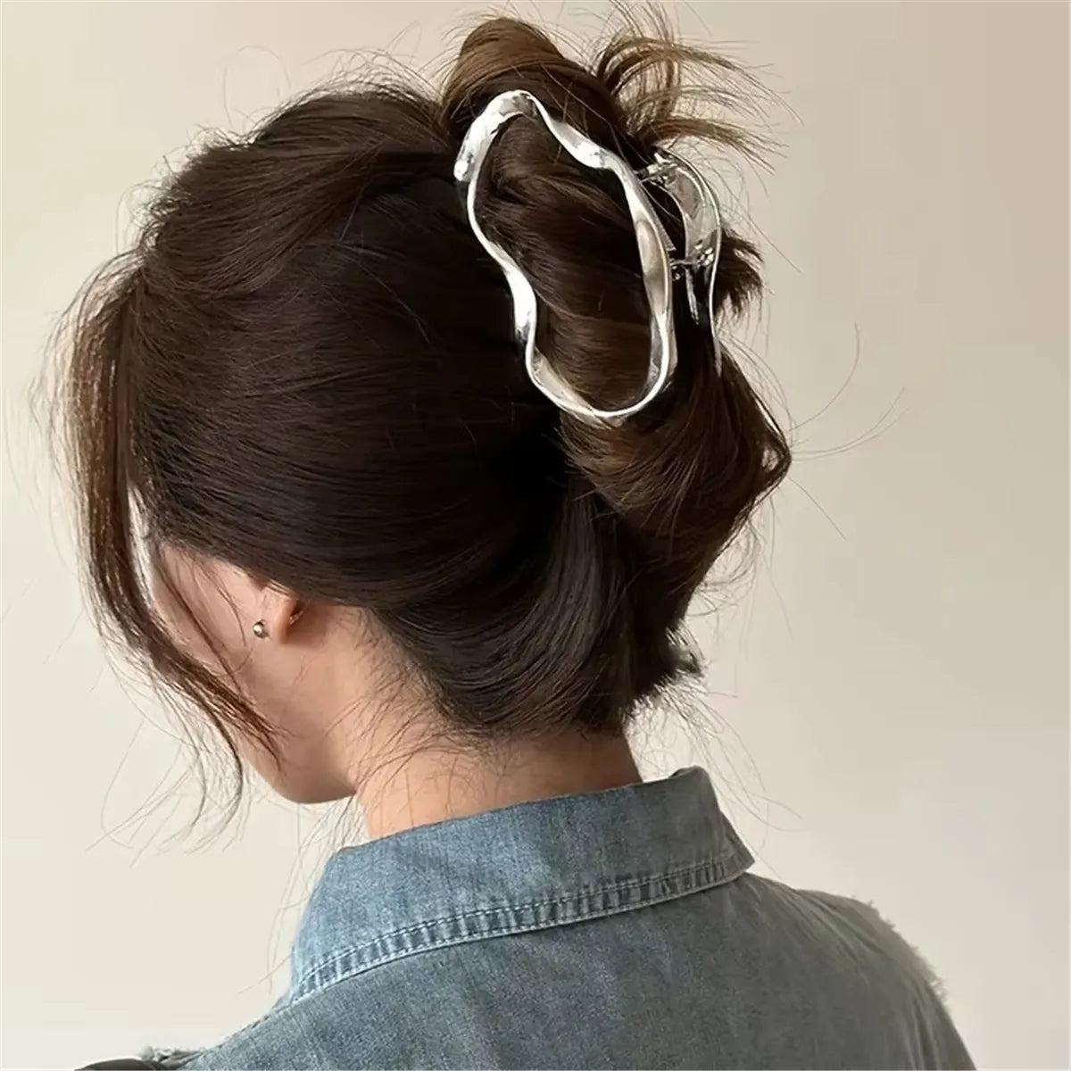 1/2Pcs Fashionable Minimalist Hollow Hair Claw Clip, Solid Color Elegant Hair Accessory Suitable For Women's Daily Wear