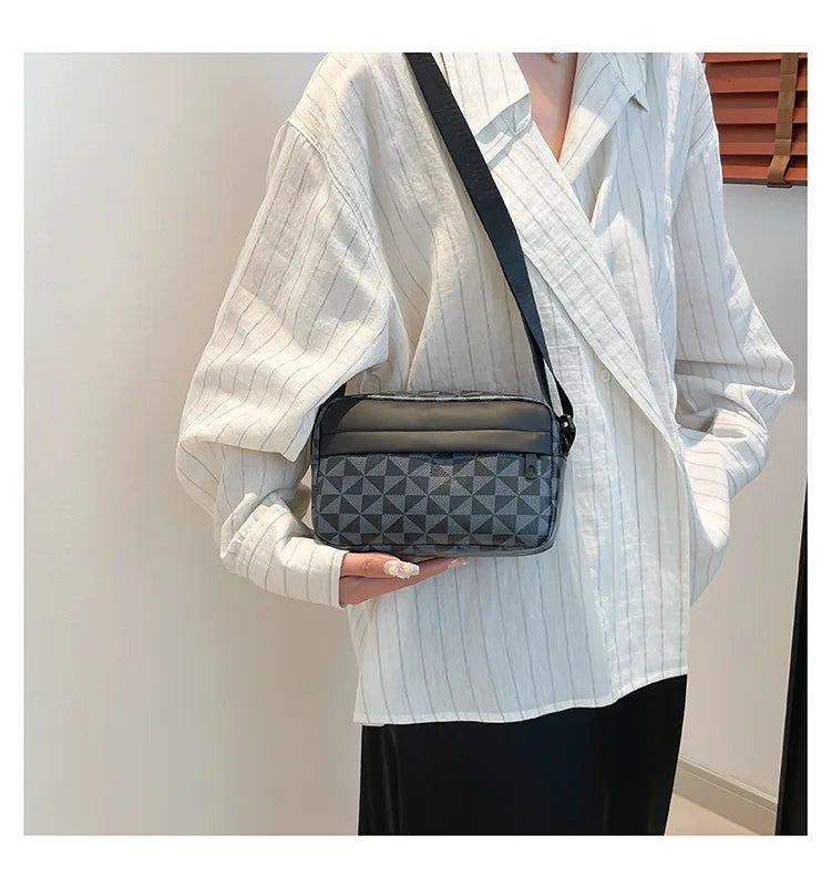 Women Stylish Crossbody Bag, Modern Geometric Pattern, Black Brown Versatile Design, Daily Commute, Casual Outings Messenger Bag