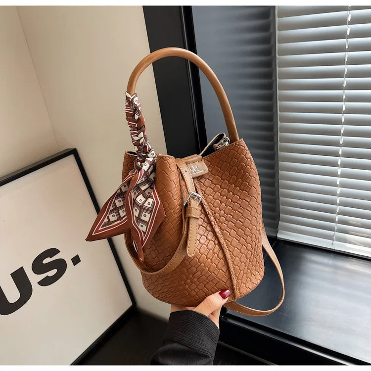 Women's Woven Bucket Bags Crossbody Purse, Elegant Tote for Travel & Formal Events, Durable Wipe-Clean Luxury Handbag