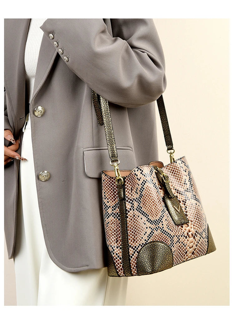 Pu Crossbody Bag High-End Fashionable Versatile Travel Shoulder Bag Large Capacity Daily Commuting Bag