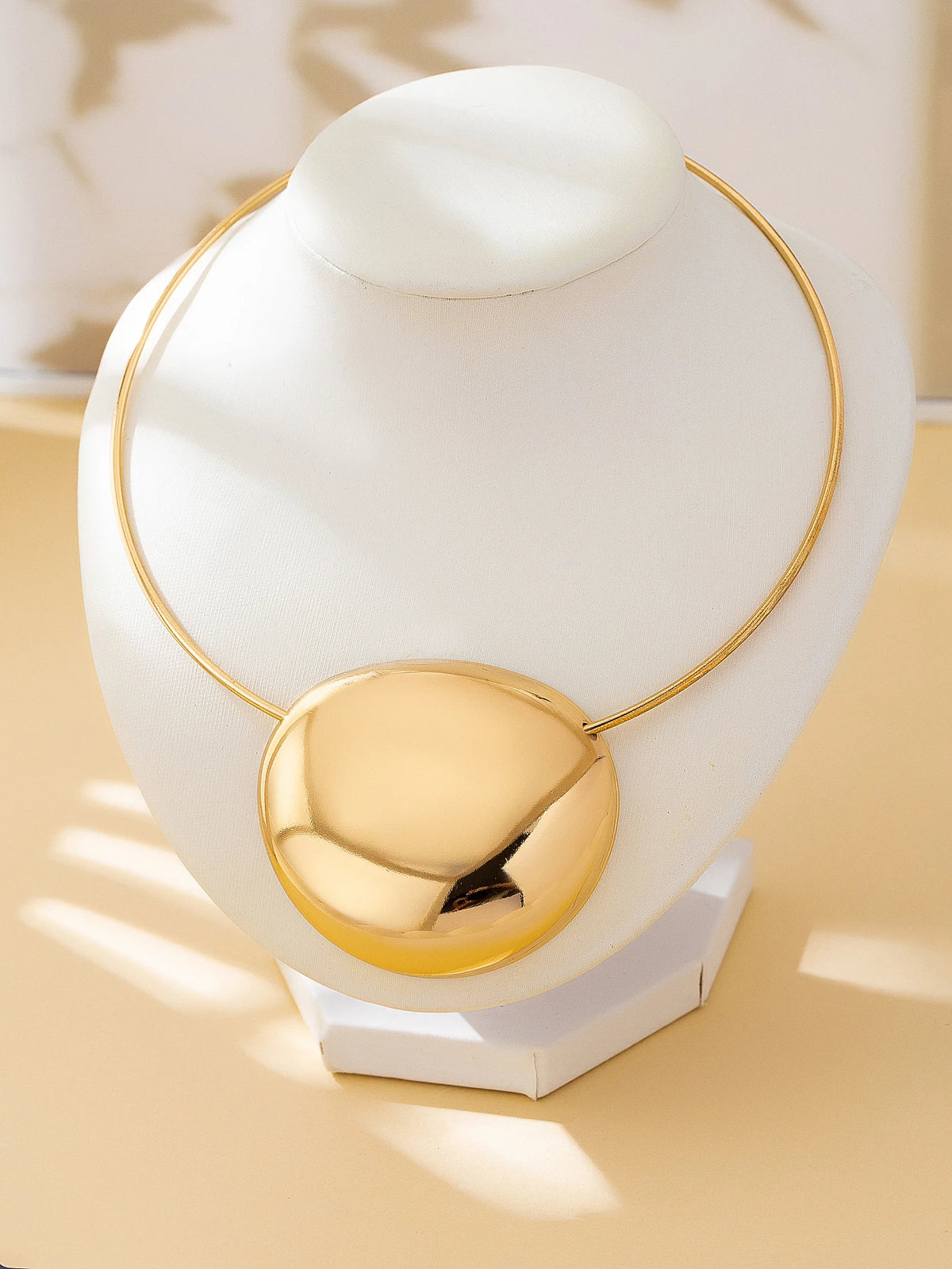 A Bold, Glossy, Geometric, and Stylish Minimalist Necklace Minimalist Metal Choker. Pendant Neck Accessory, Perfect for Gifting