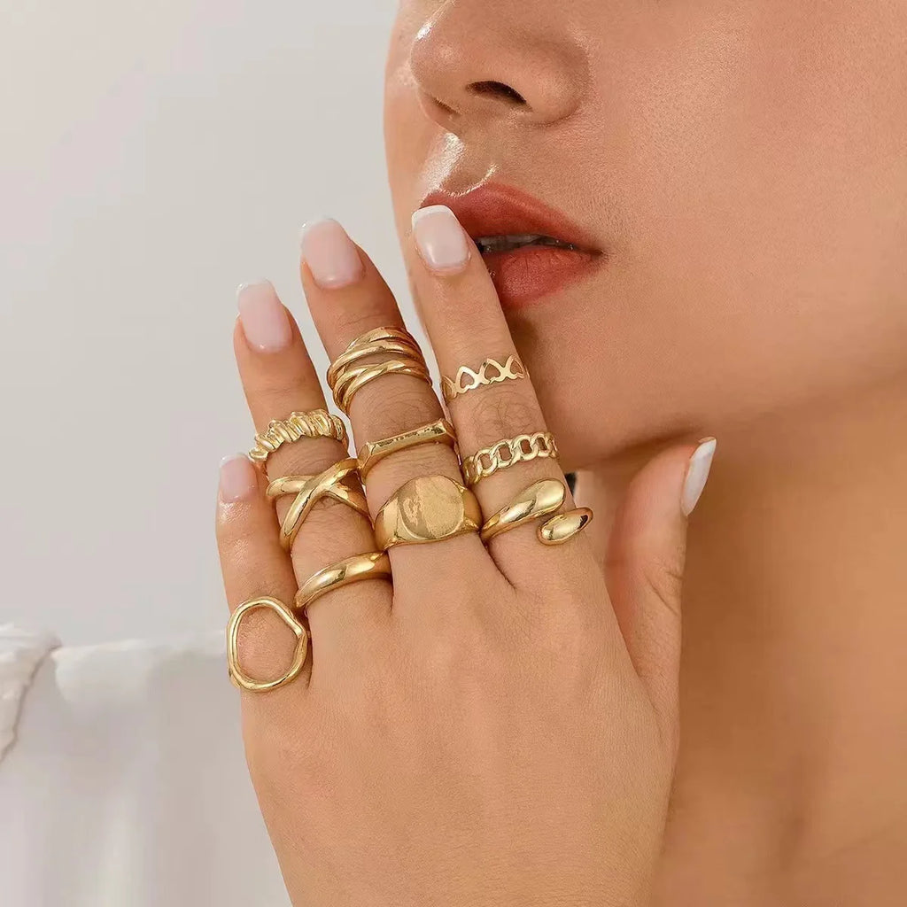 30 Pieces Of classic and Elegant Women's Stackable Rings, Fashionable And Exquisite, With Water Diamonds And Gold, Are Everyday