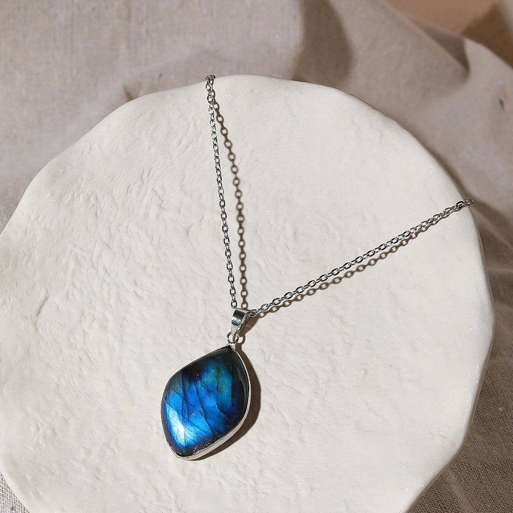Minimalist Trendy Necklace Natural Gemstone Pendant Irregular Labradorite Necklace Silver-Plated Chain Unisex Gift Necklaces